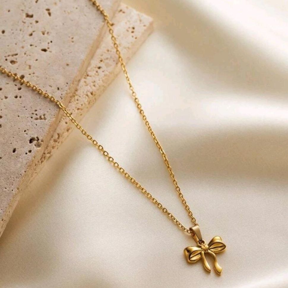 Averie Necklace