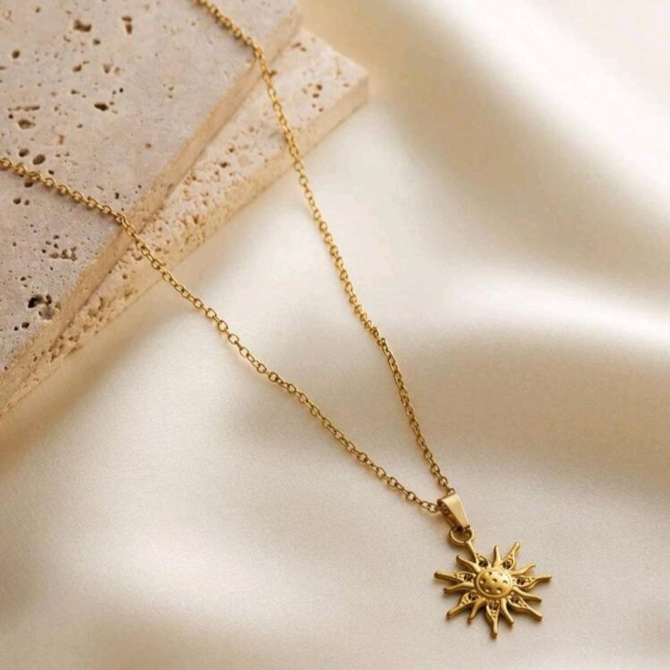 Ava Necklace